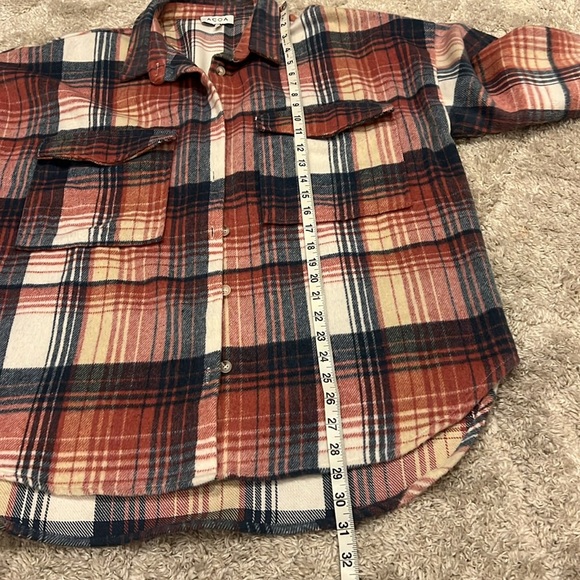 Vici | Plaid Shacket size Large - Picture 13 of 14